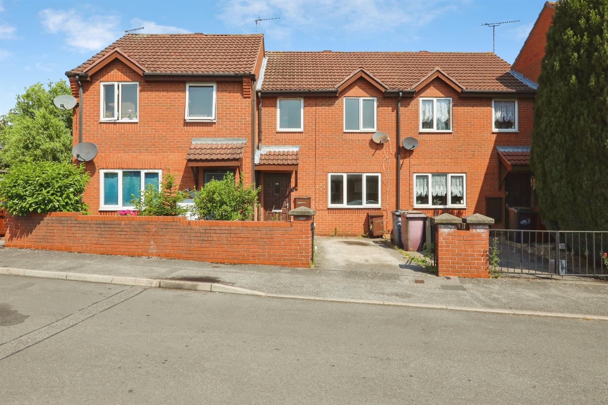 48 Hazelby Road, Creswell, Worksop, S80 4BB