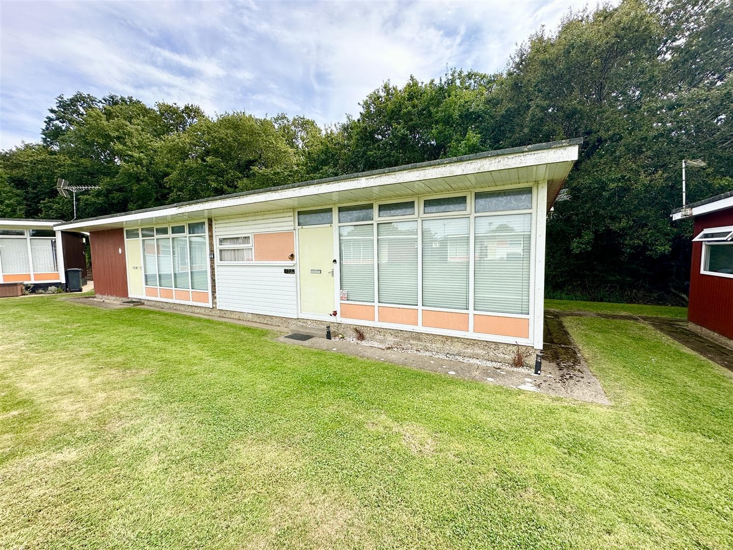 126 Broadside Chalet Park, Stalham, NR12 9PN