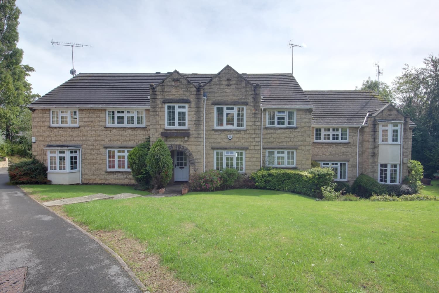 35 Glendower Park, Leeds, LS16 8HA