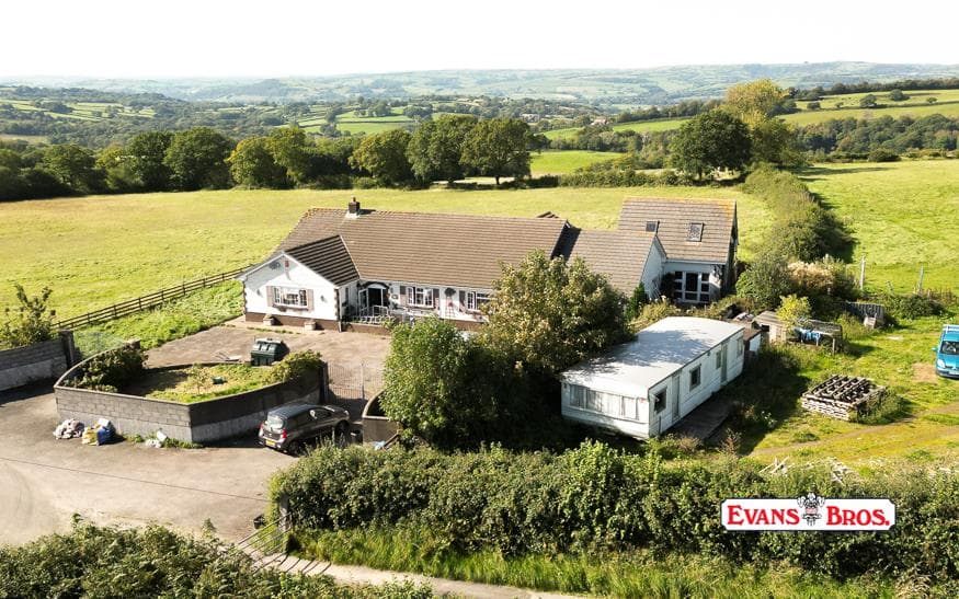 Llwyn Haf, Llanarthney, Carmarthen, SA32 8HS