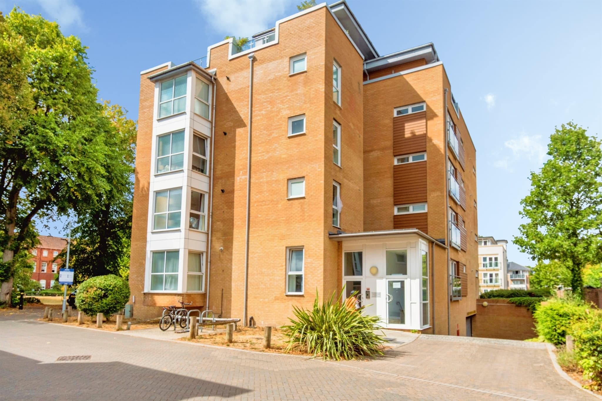 Flat 12, Alexander Place, 87 The Avenue, Southampton, SO17 1YB