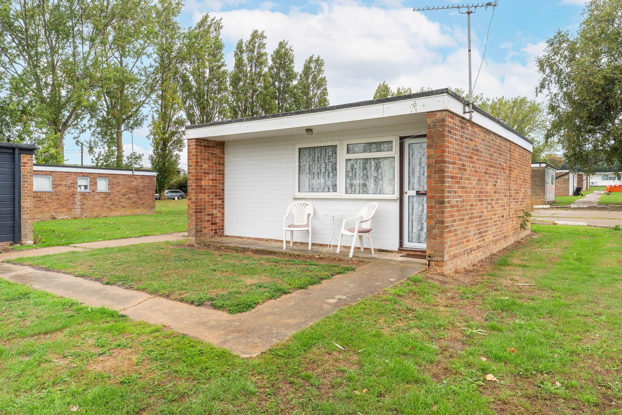 44 Florida Estate, Back Market Lane, Hemsby, NR29 4HW