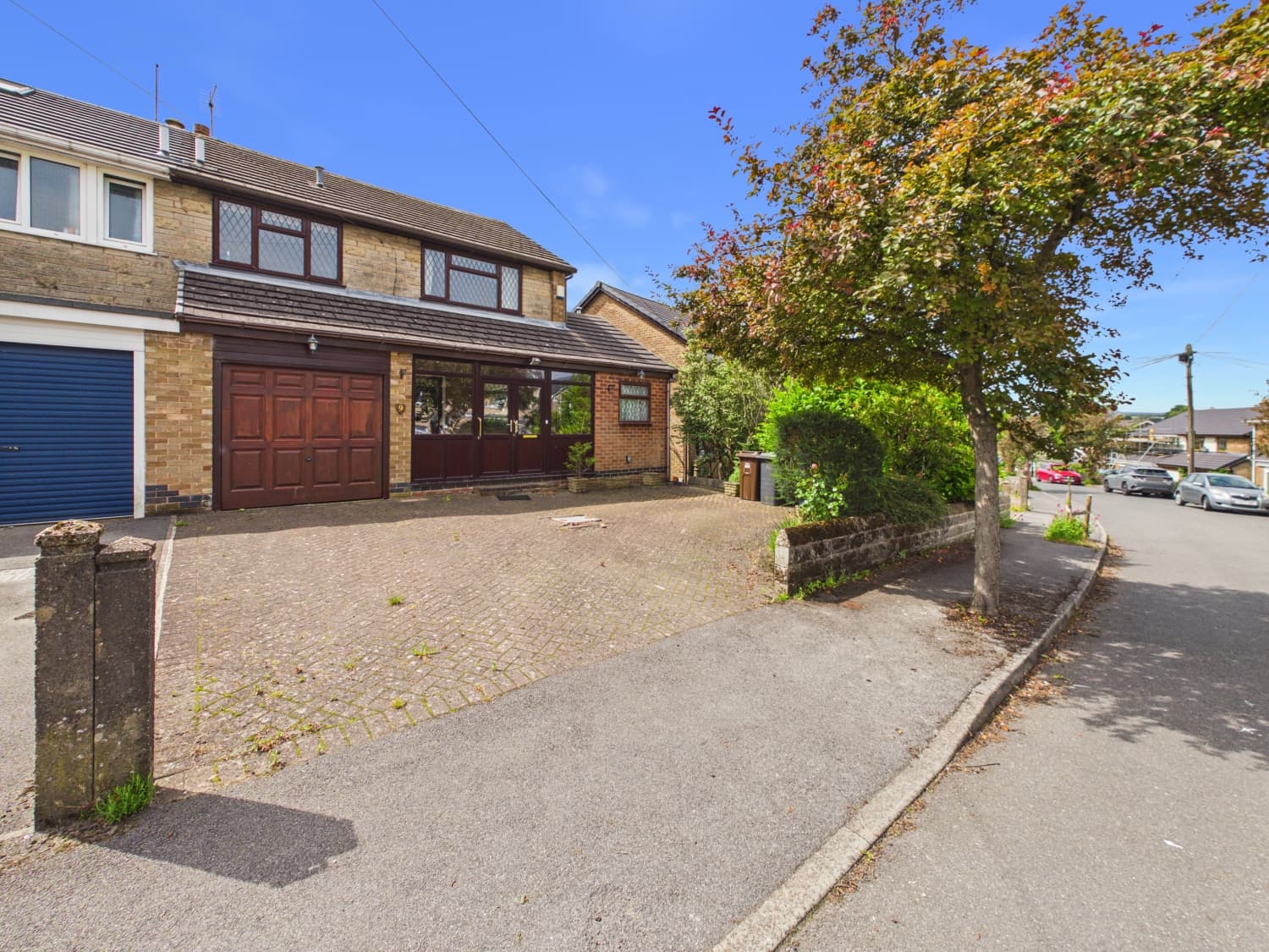 9 Worcester Drive, Sheffield, S10 4JG