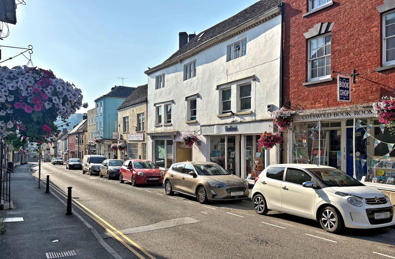 Kilarney House, 26 Long Street, Wotton-under-Edge, GL12 7BT