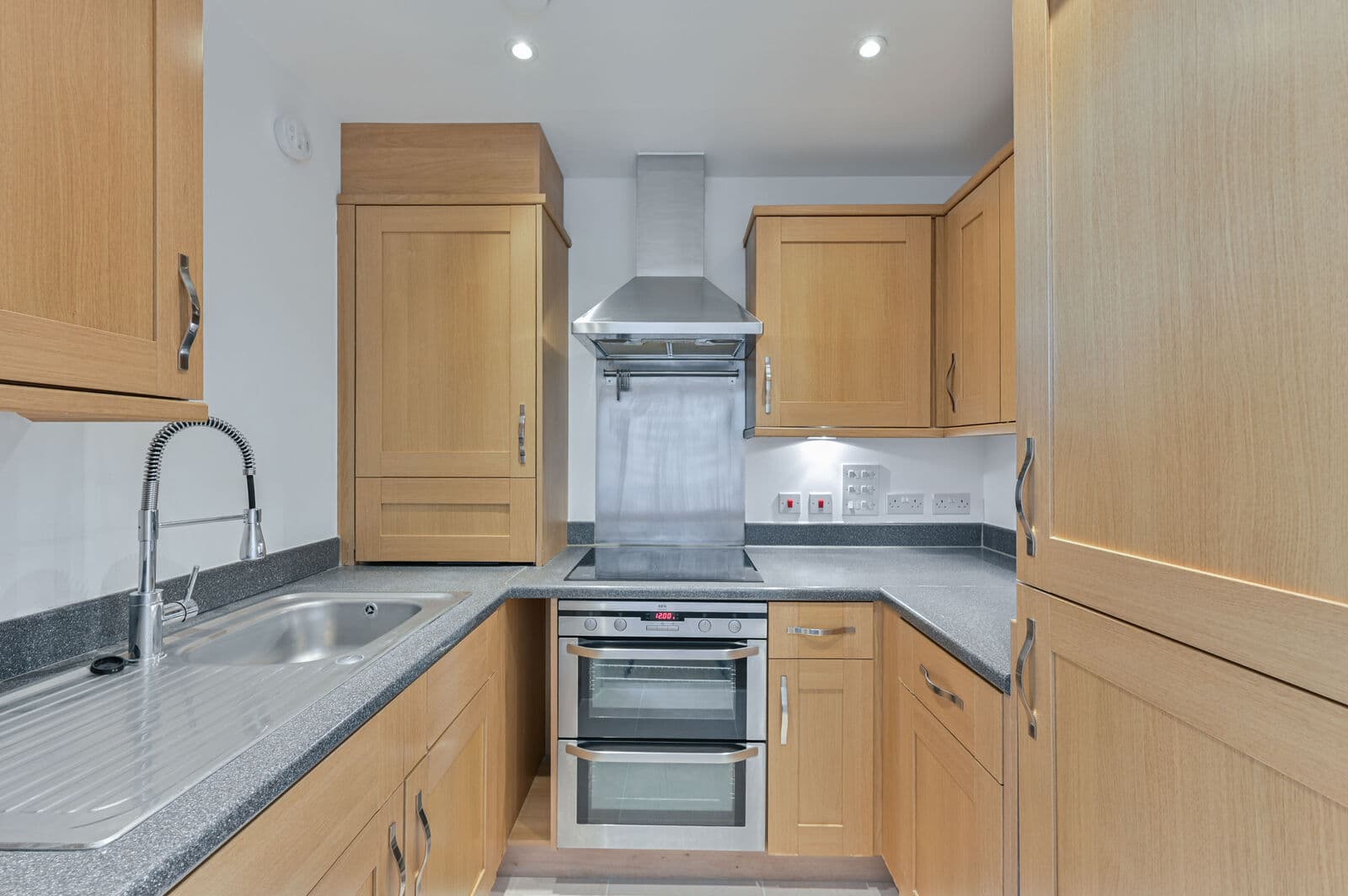 Flat 3, 4 Recovery Street, London, SW17 0DL