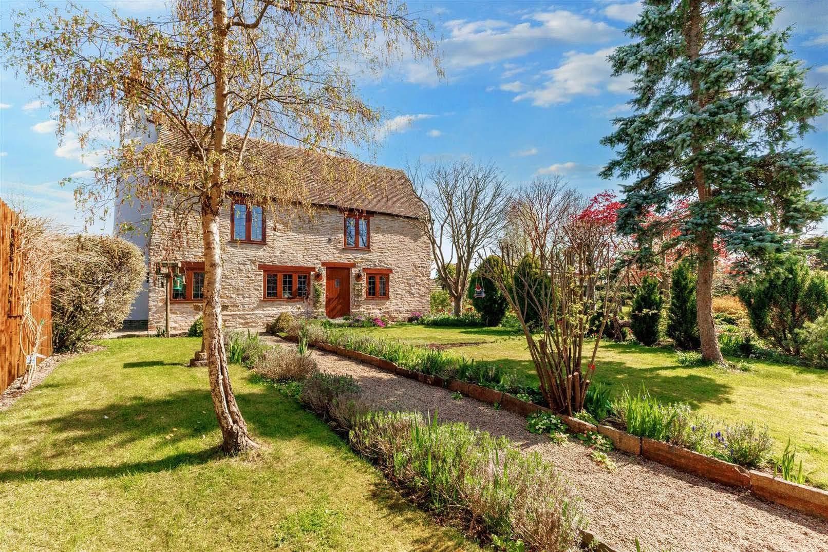 Box Cottage, Blakes Hill, North Littleton, Evesham, WR11 8QN