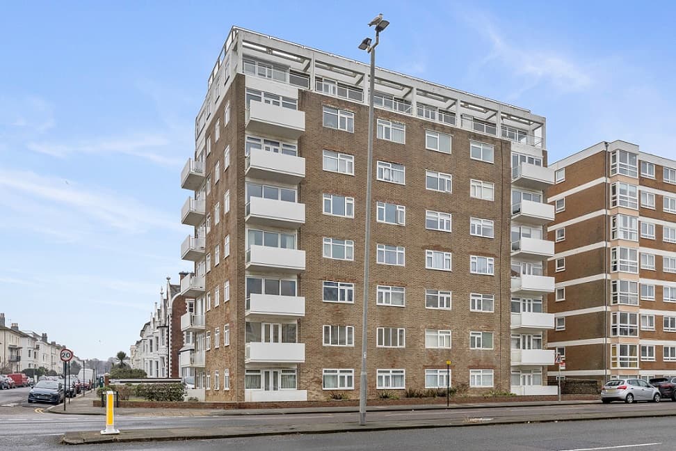 Flat 21, The Priory, 8 St Catherines Terrace, Hove, BN3 2RQ