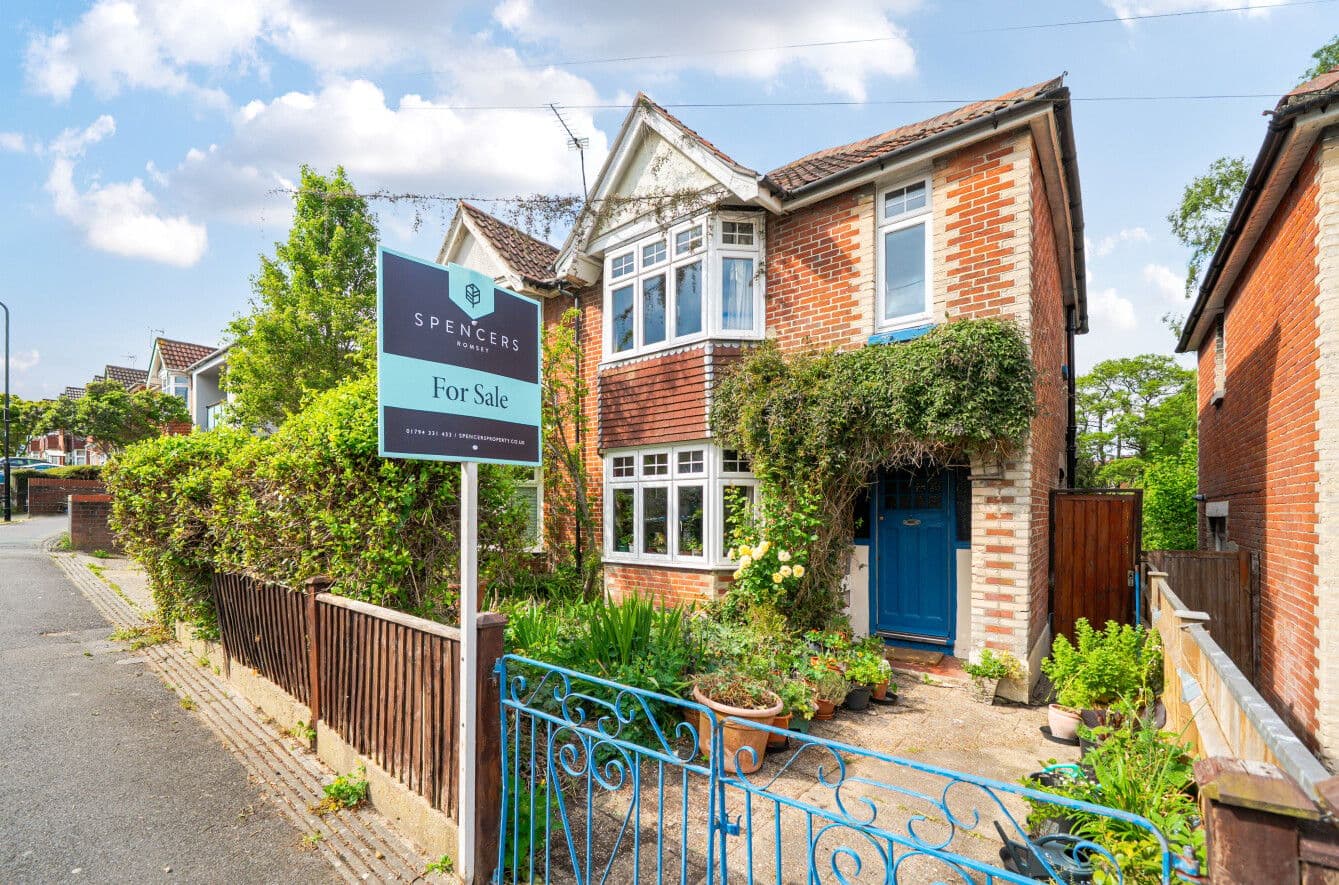 16 Sirdar Road, Southampton, SO17 3SJ
