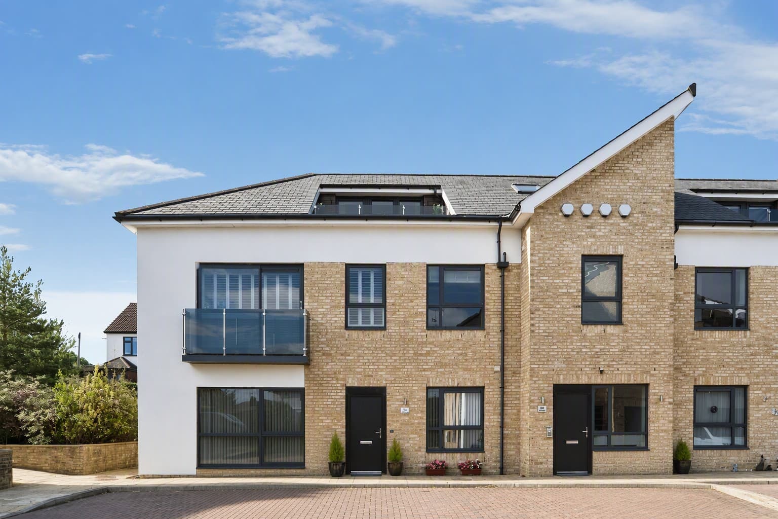 8 Park Square, Rawdon, Leeds, LS19 6GW