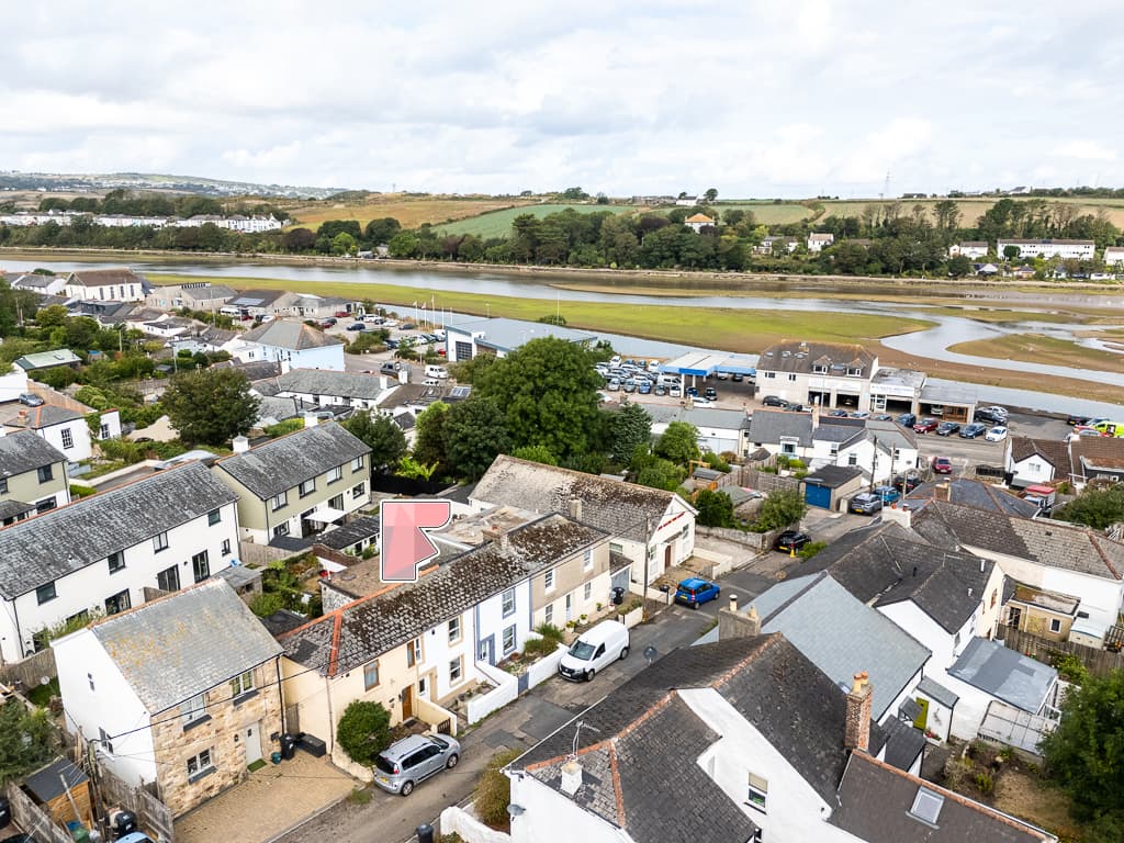 8 Cross Street, Hayle, TR27 4LW