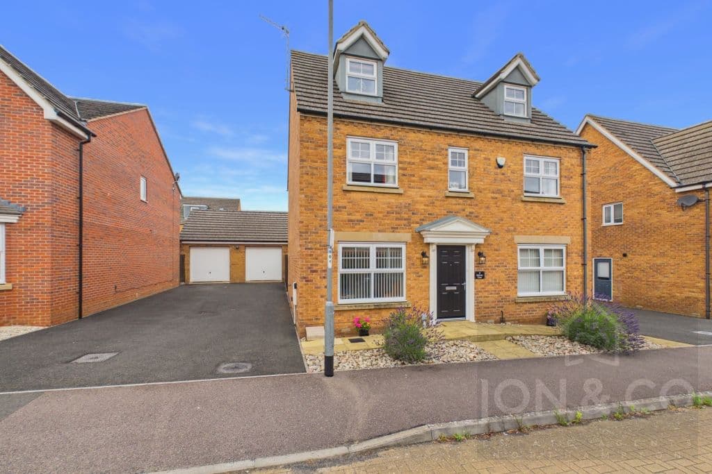 4 Spinney Close, Moulton, Northampton, NN3 7DH