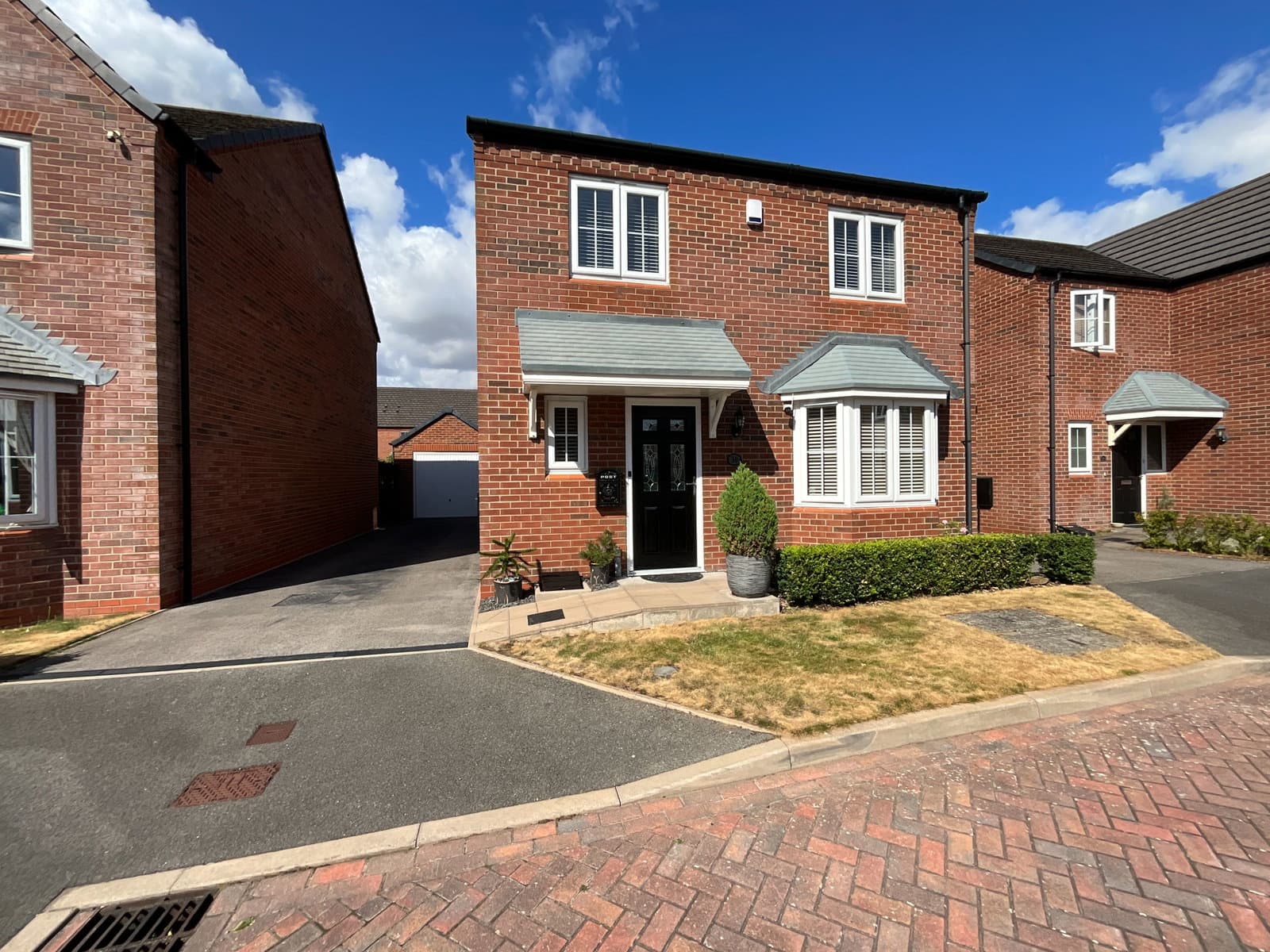 30 Hay Barn Close, Halesowen, B62 9EN