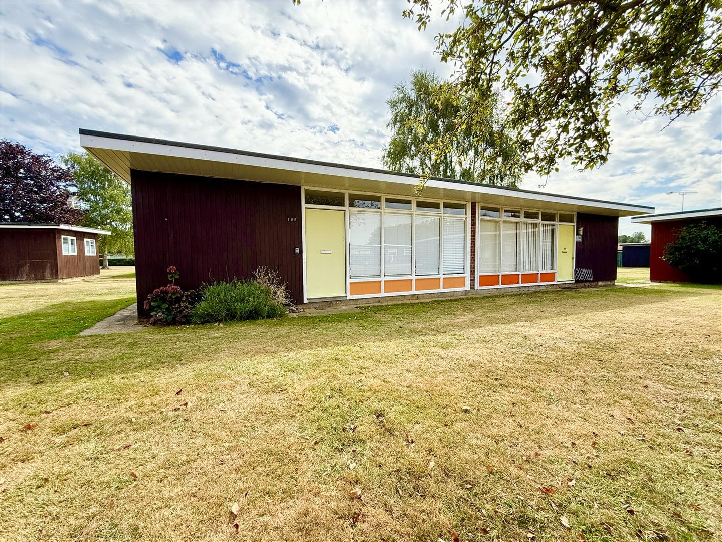 195 Broadside Chalet Park, Stalham, NR12 9PN