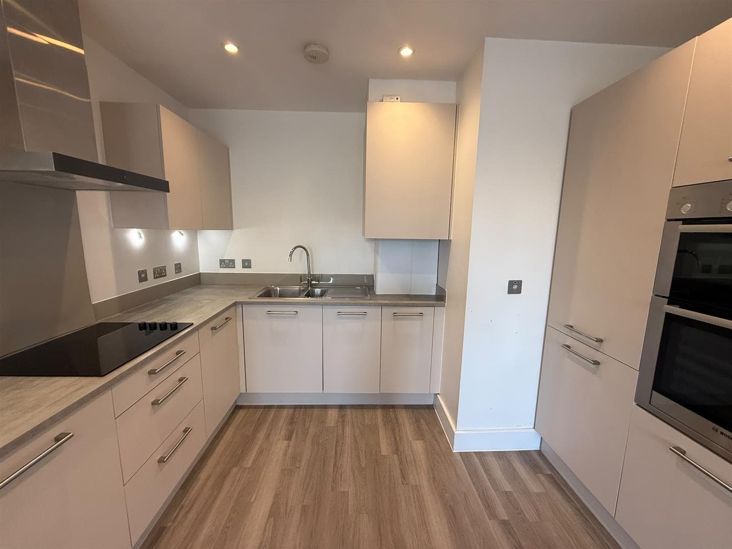 Flat 9, 565 London Road, Isleworth, TW7 4FA