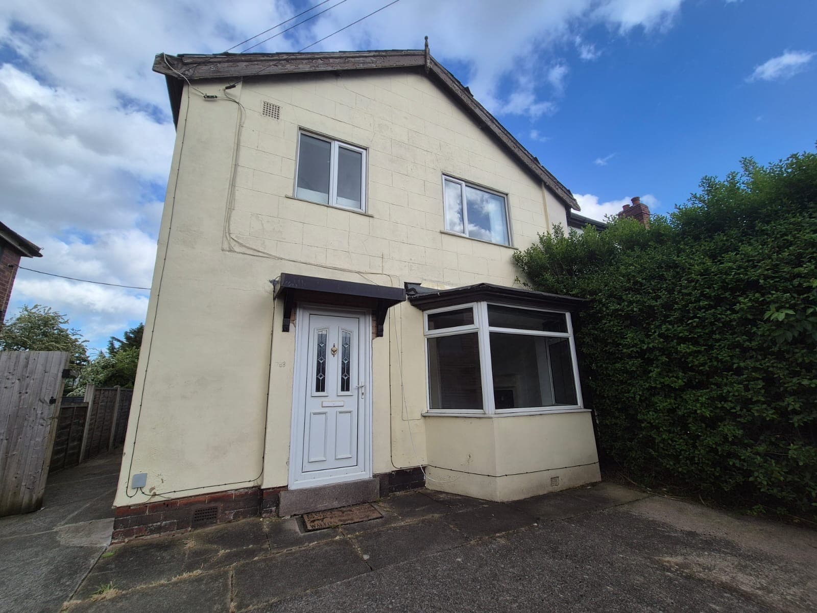84 Poole Crescent, Leeds, LS15 7LU