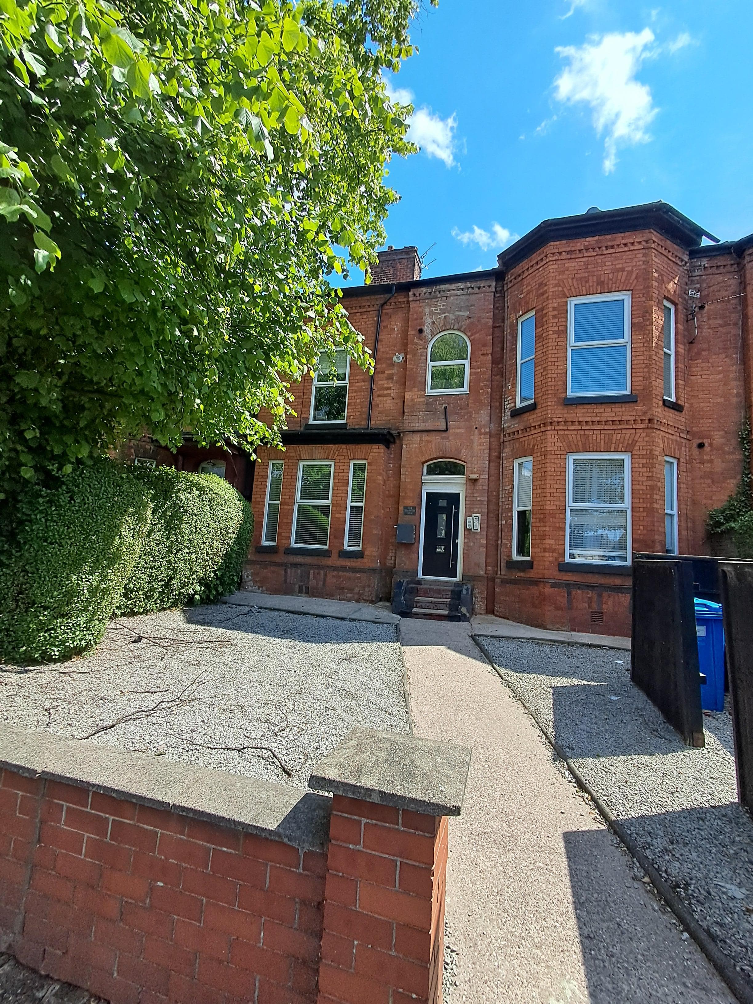 136 Dickenson Road, Manchester, M14 5HT