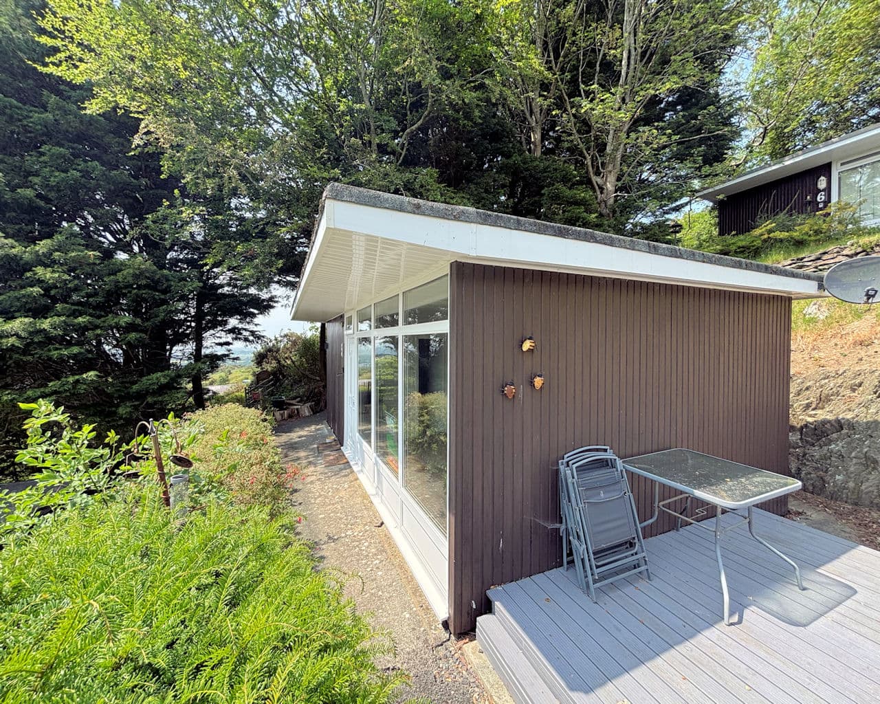 Chalet 5, Woodlands Holiday Park, Bryncrug, LL36 9UH