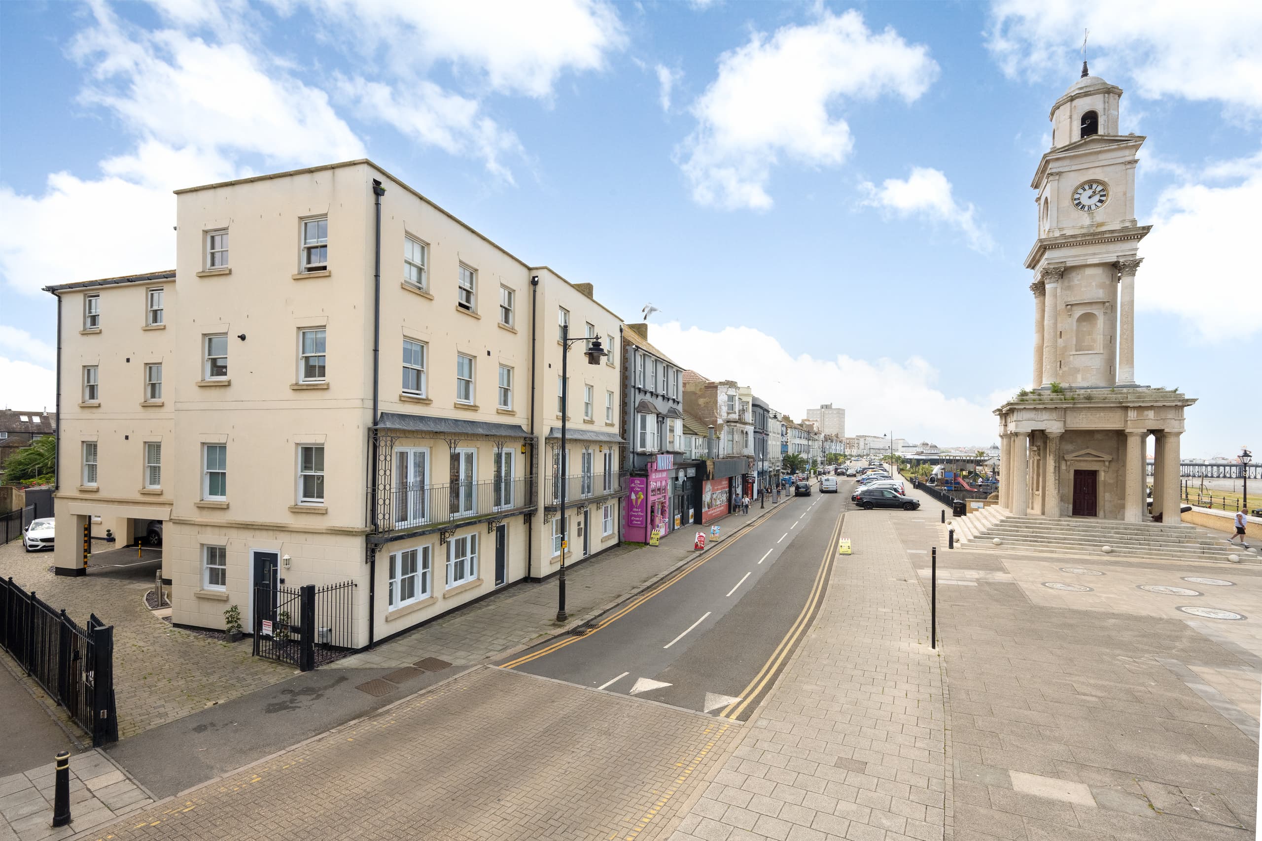 8 Bay View, 70 Central Parade, Herne Bay, CT6 5JQ