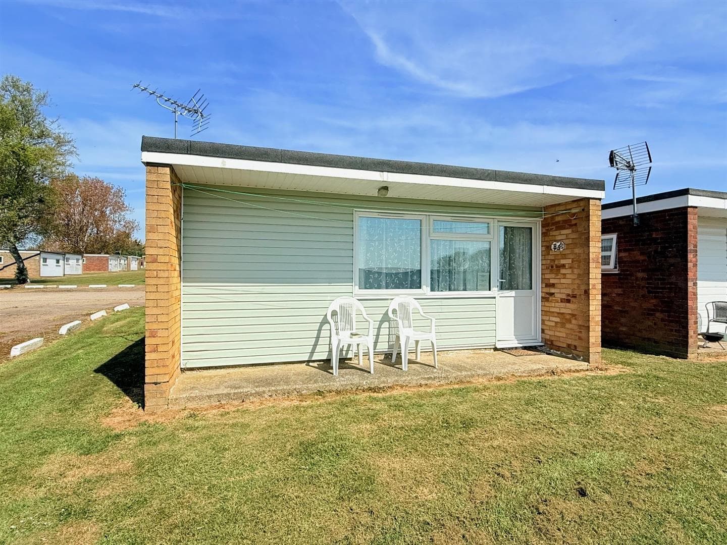 84 Florida Estate, Back Market Lane, Hemsby, NR29 4HW