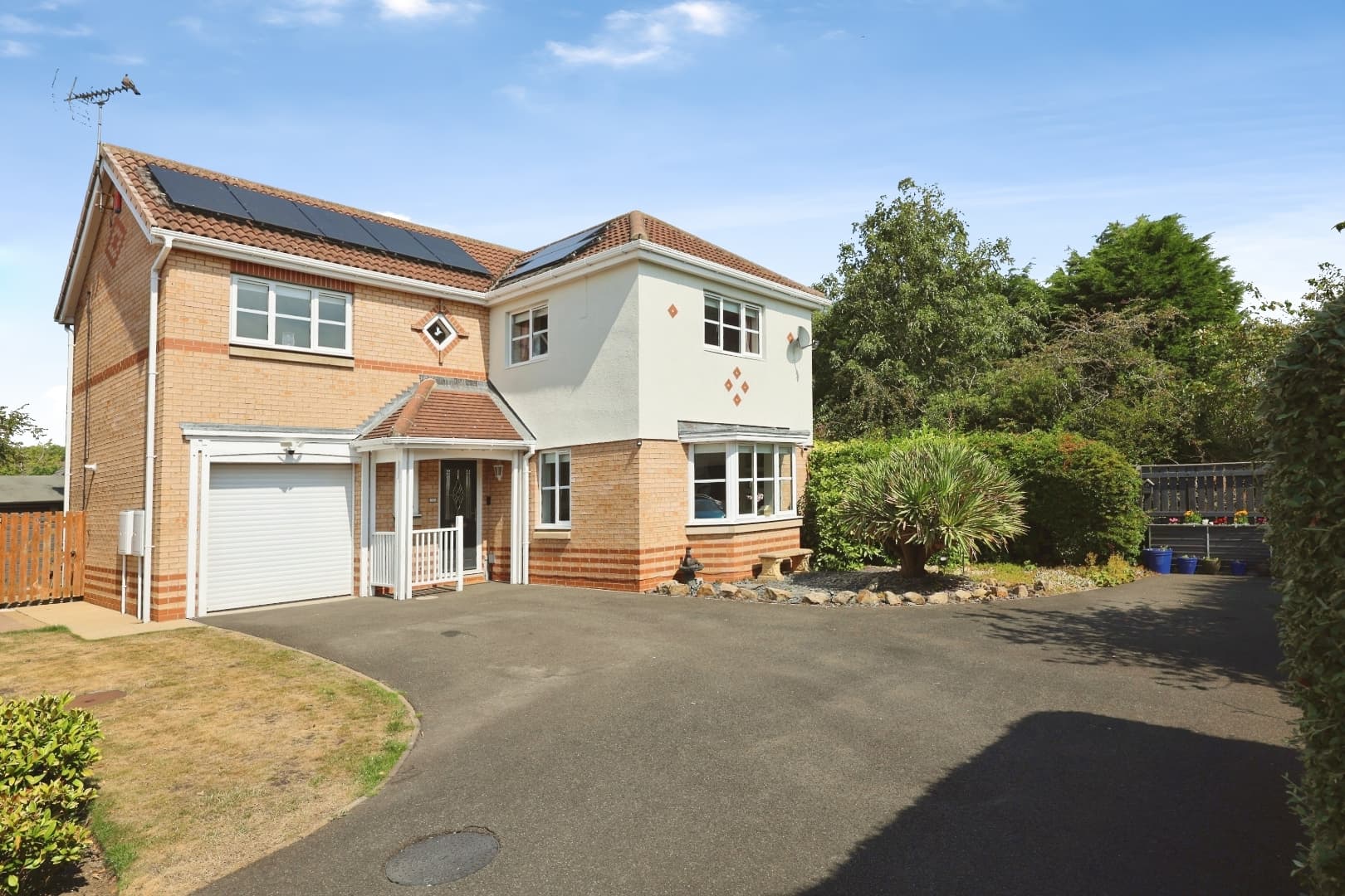 32 Trinity Gardens, Willington, Crook, DL15 0UU