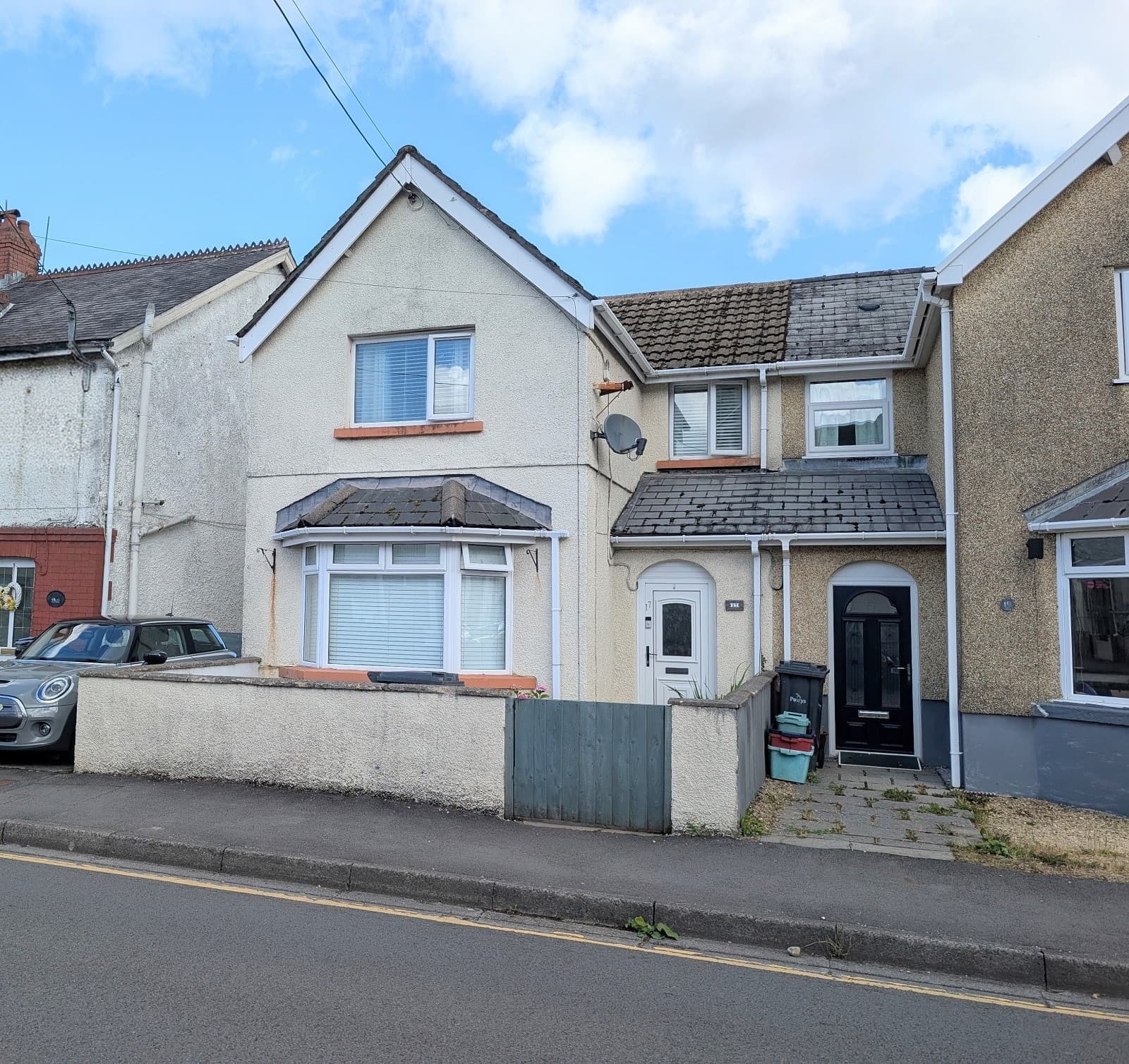 17 Wind Road, Ystradgynlais, Swansea, SA9 1AH