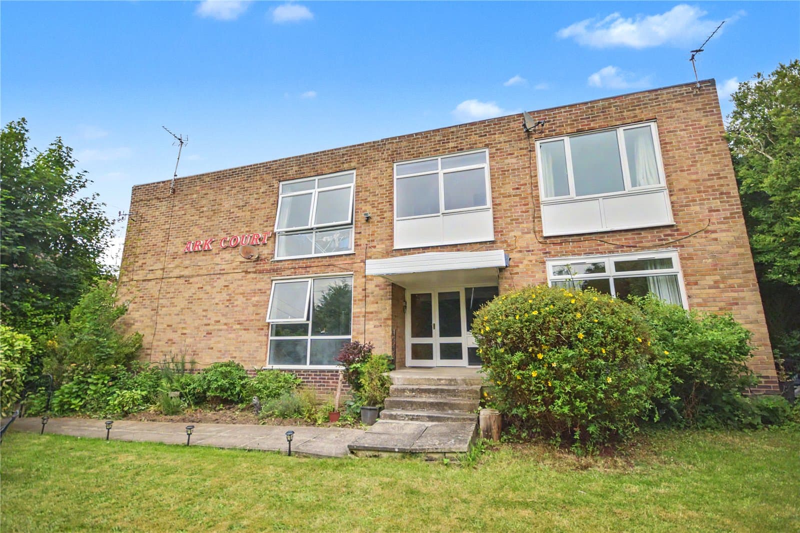 Flat 1, Park Court, Ring Road West Park, West Park, Leeds, LS16 6EJ