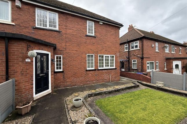 27 Lees Road, Ashton-under-Lyne, OL6 8DP