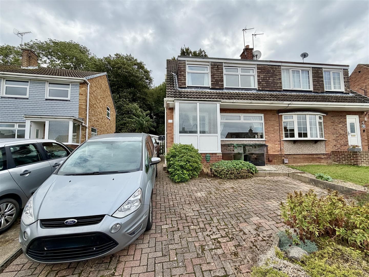 52 Severn Drive, Garforth, Leeds, LS25 2BB