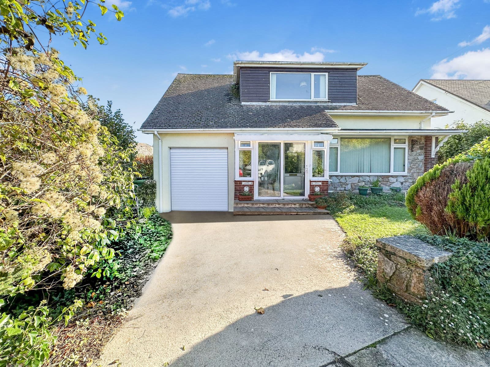 19 St Andrews Road, Paignton, TQ4 6HA