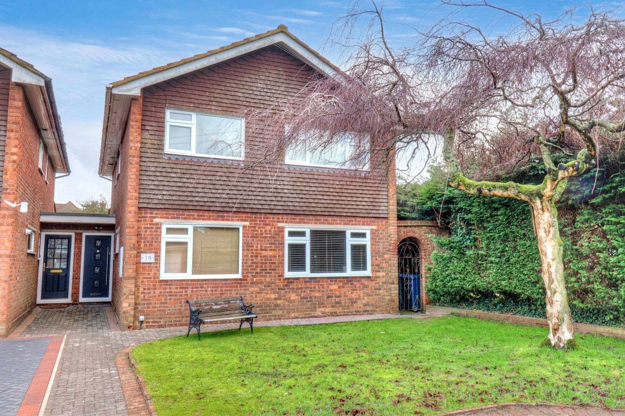 79 Raven Road, Stokenchurch, High Wycombe, HP14 3QW