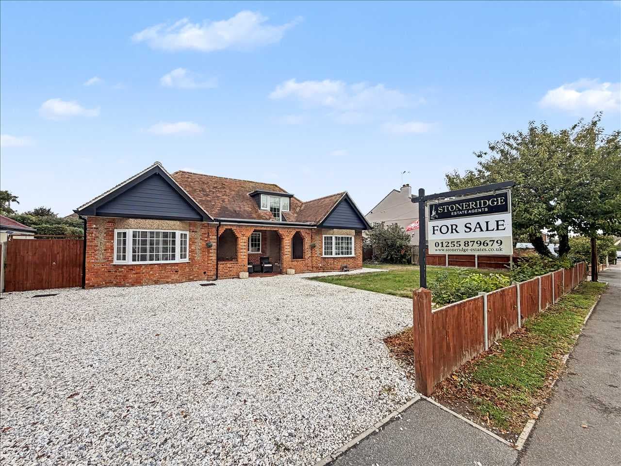 3 Manor Road, Great Holland, Frinton-on-Sea, CO13 0JT