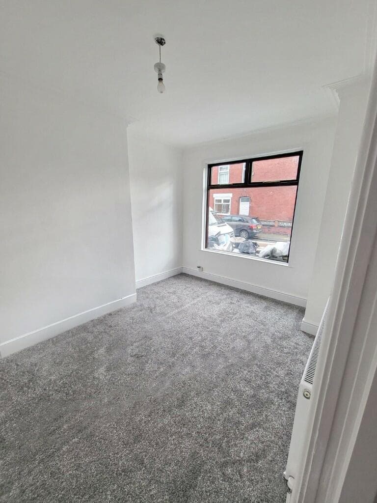 40 Deepdale Drive, Pendlebury, Swinton, Manchester, M27 8TZ