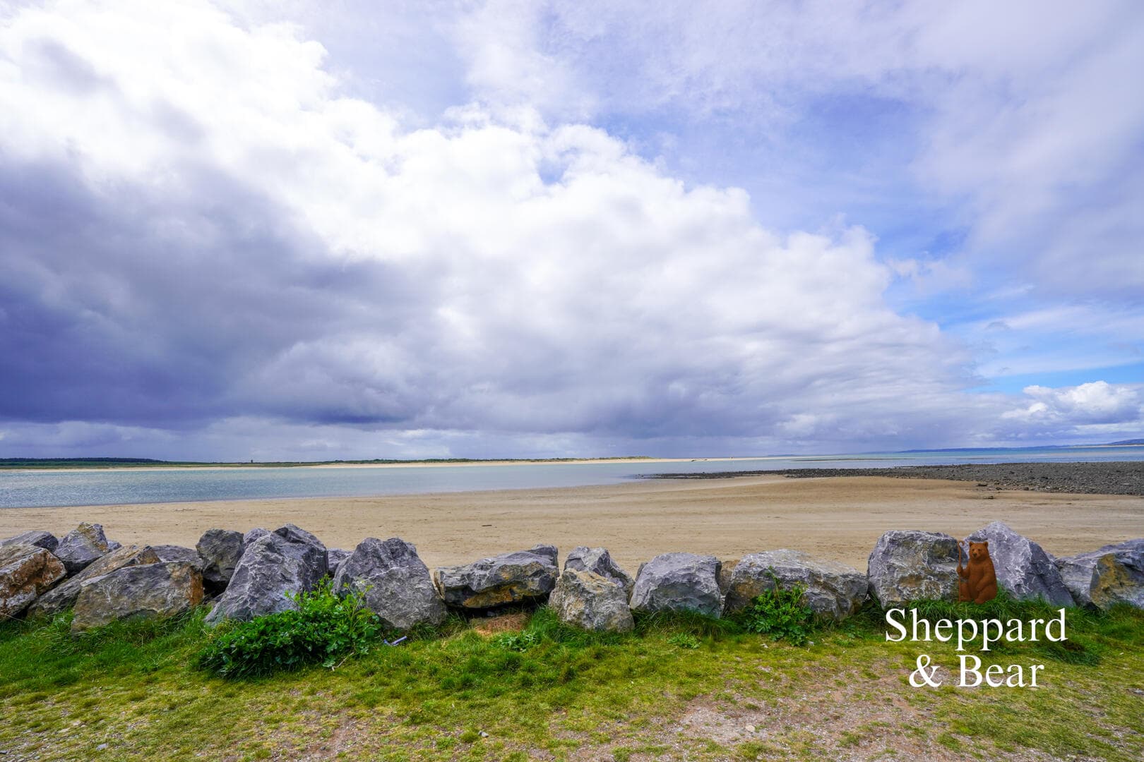 Chalet 101, Carmarthen Bay Holiday Village, Kidwelly, SA17 5HQ
