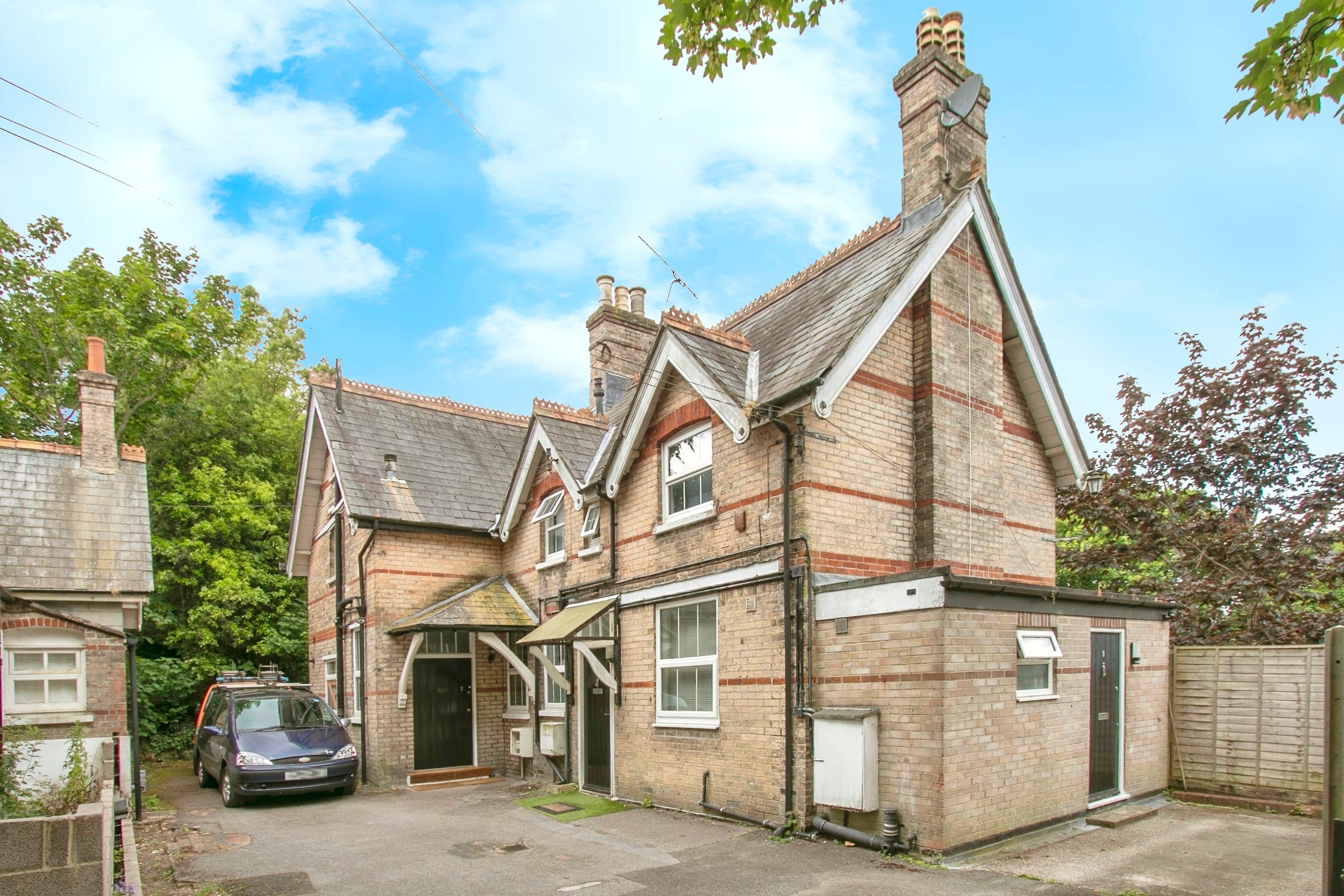 Flat 8, 6 Wimborne Road, Bournemouth, BH2 6NG