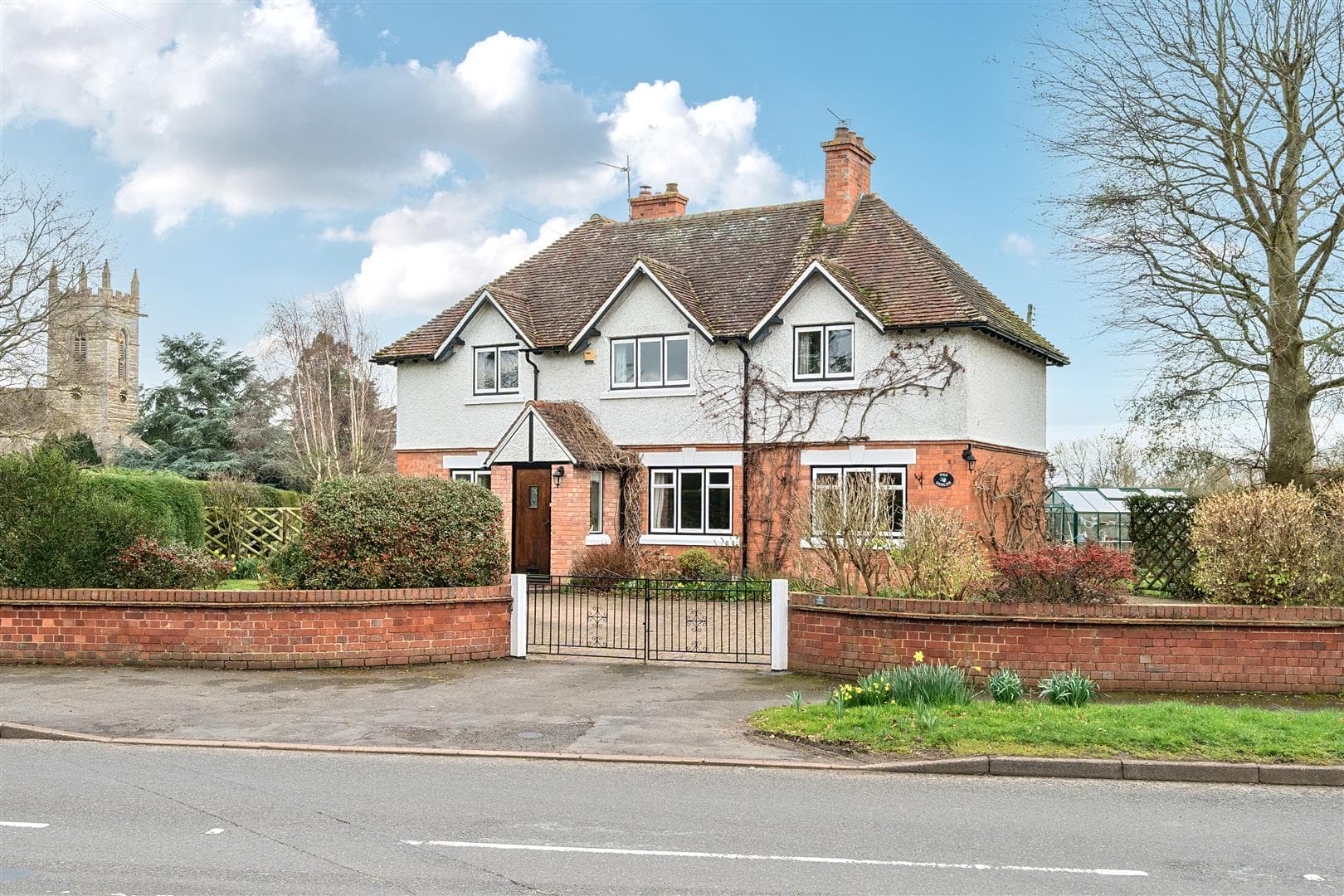 The Gables, Station Road, Salford Priors, Evesham, WR11 8UX