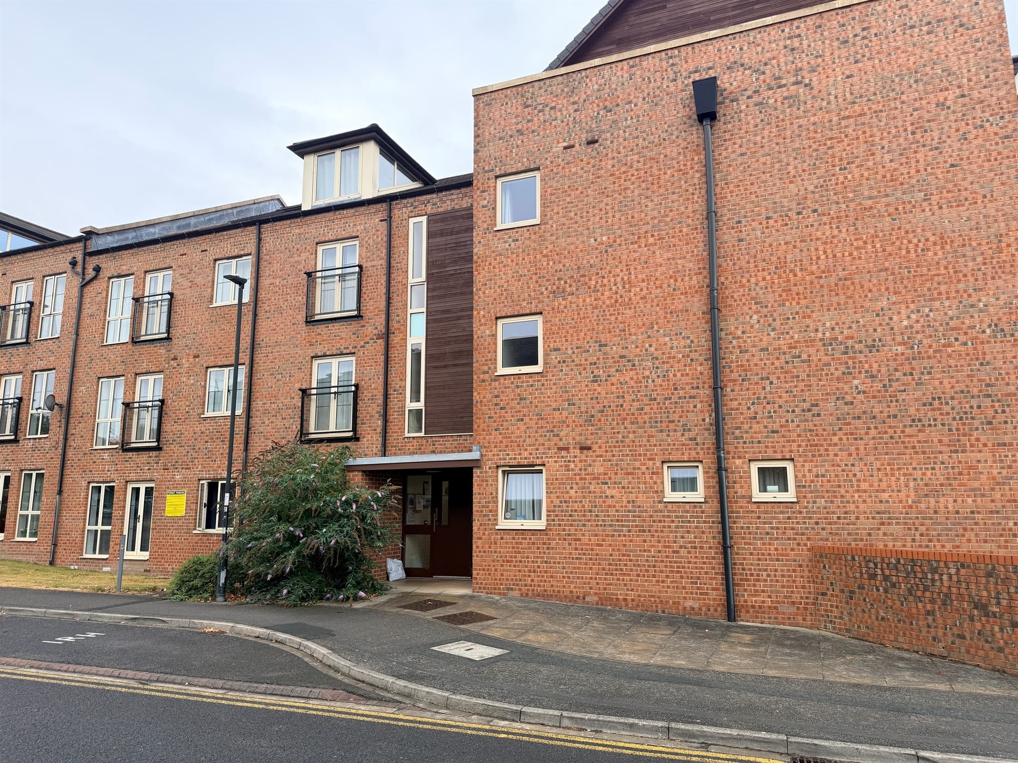1 Jervaulx House, Lawrence Square, York, YO10 3FJ