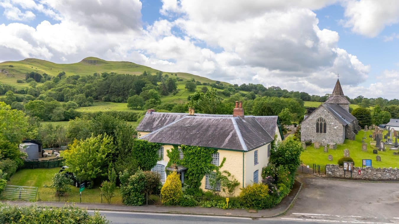 Burton House, Llandegley, Llandrindod Wells, LD1 5UF