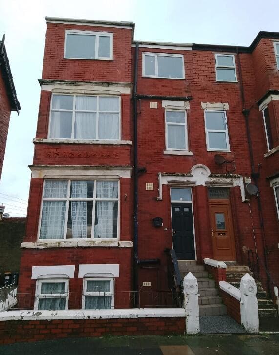 Flat 2, 6 Lonsdale Road, Blackpool, FY1 6EE
