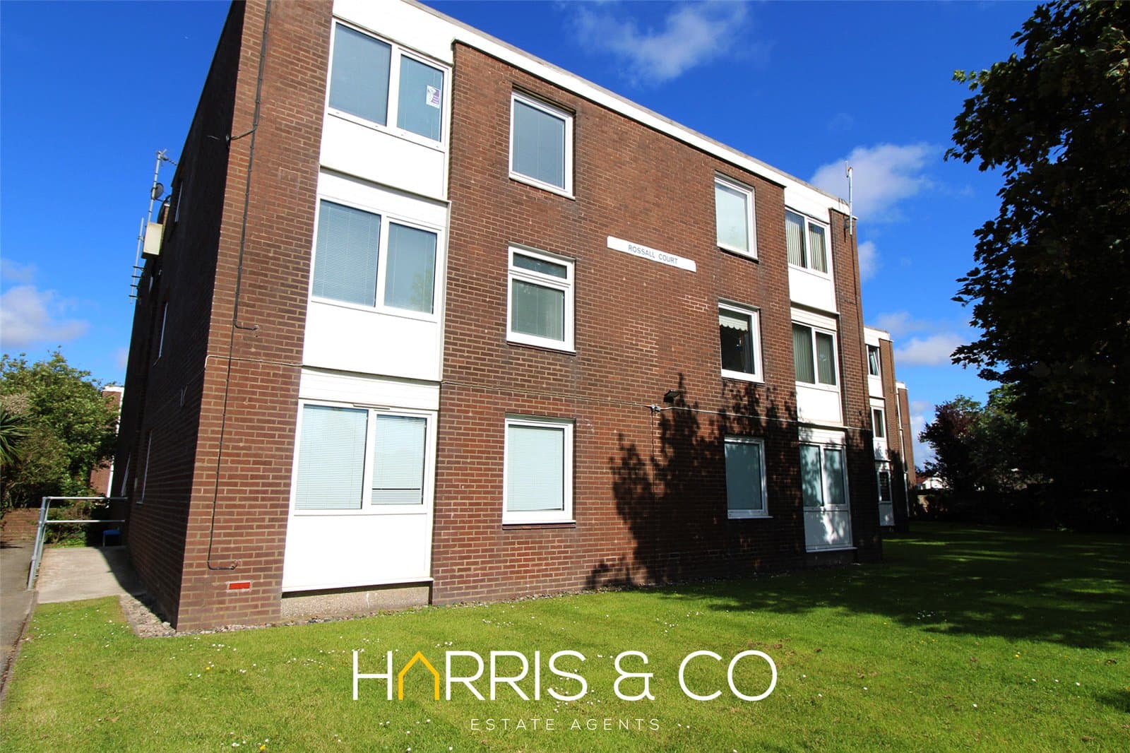32 Rossall Court, Highbury Avenue, Fleetwood, FY7 7DE