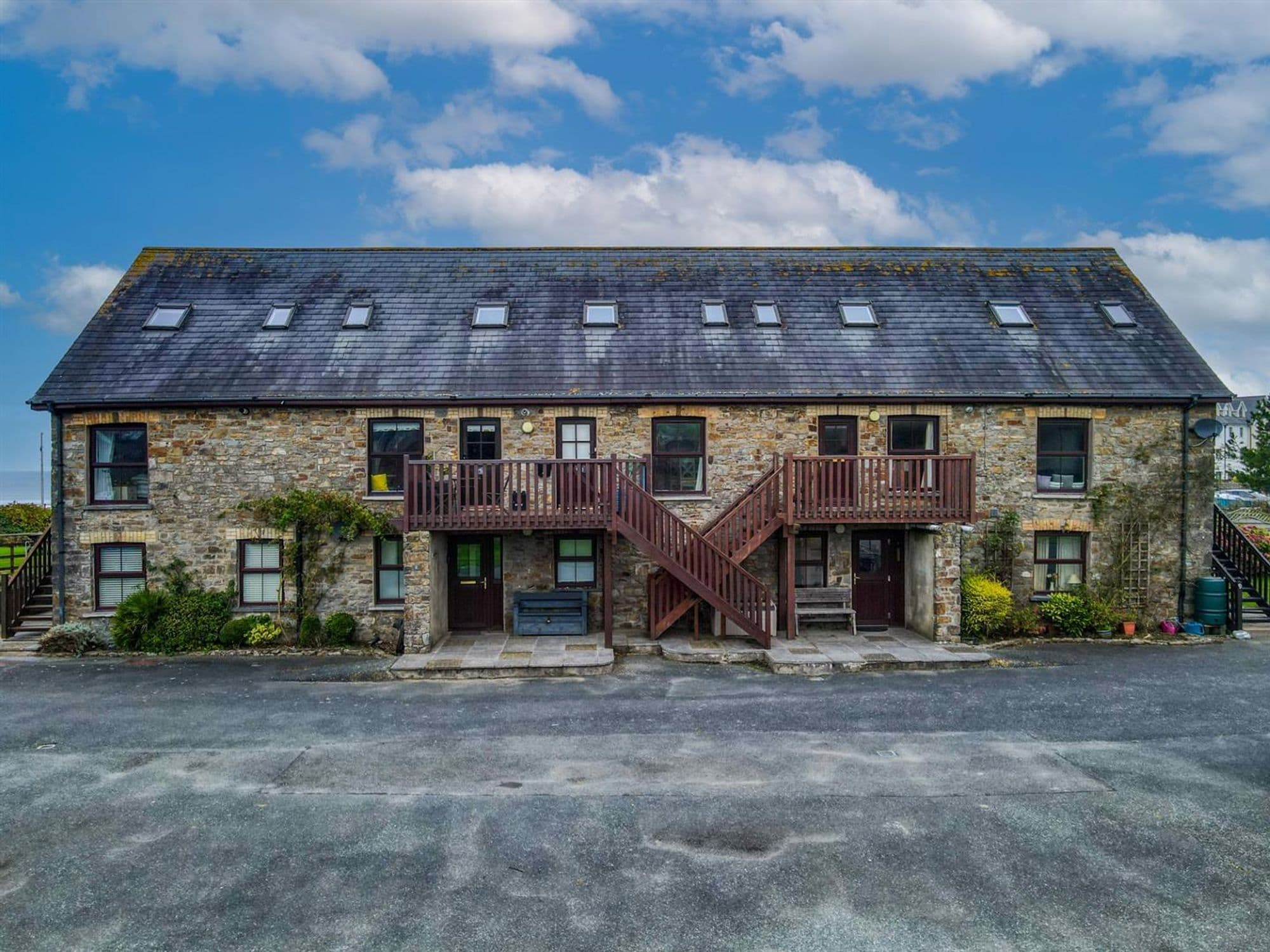 Flat 3, The Coach House, 29 Enfield Road, Broad Haven, Haverfordwest, SA62 3JW