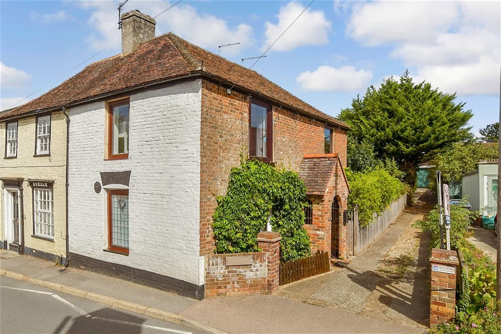 2 Bushley Cottage, High Street, Eastry, Sandwich, CT13 0HE