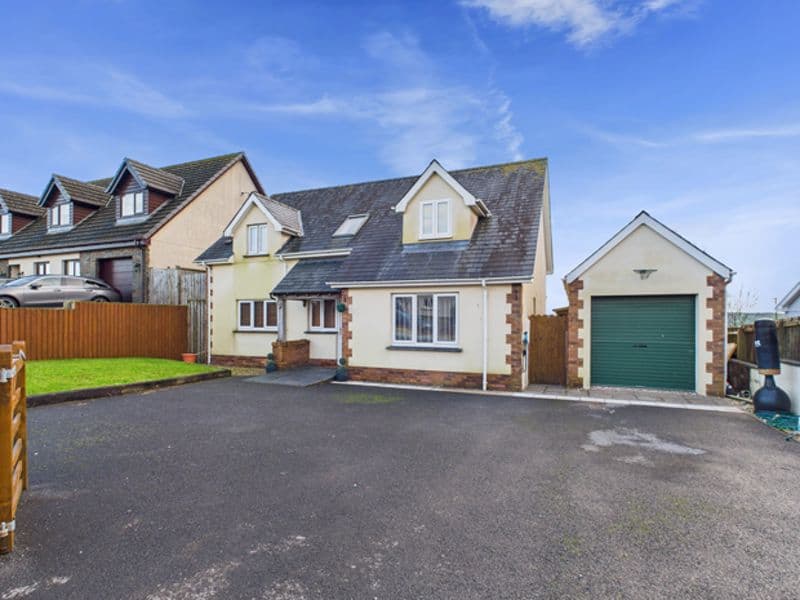 Gorwel, Bancycapel, Carmarthen, SA32 8EB