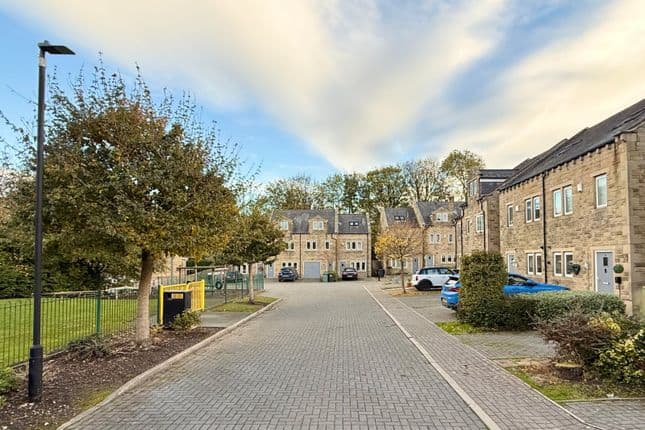 17 Towngate Fold, Meltham, Holmfirth, HD9 4FD